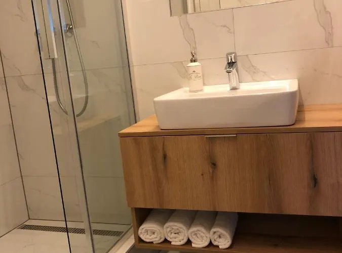 - Maroldova Апартаменты *